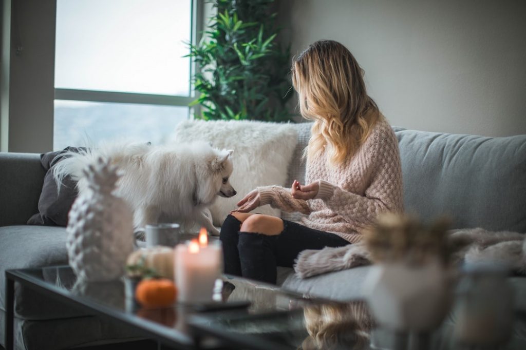 主婦が足つぼ資格を取って在宅ワークを始めるには?現実的な一歩の踏み出し方